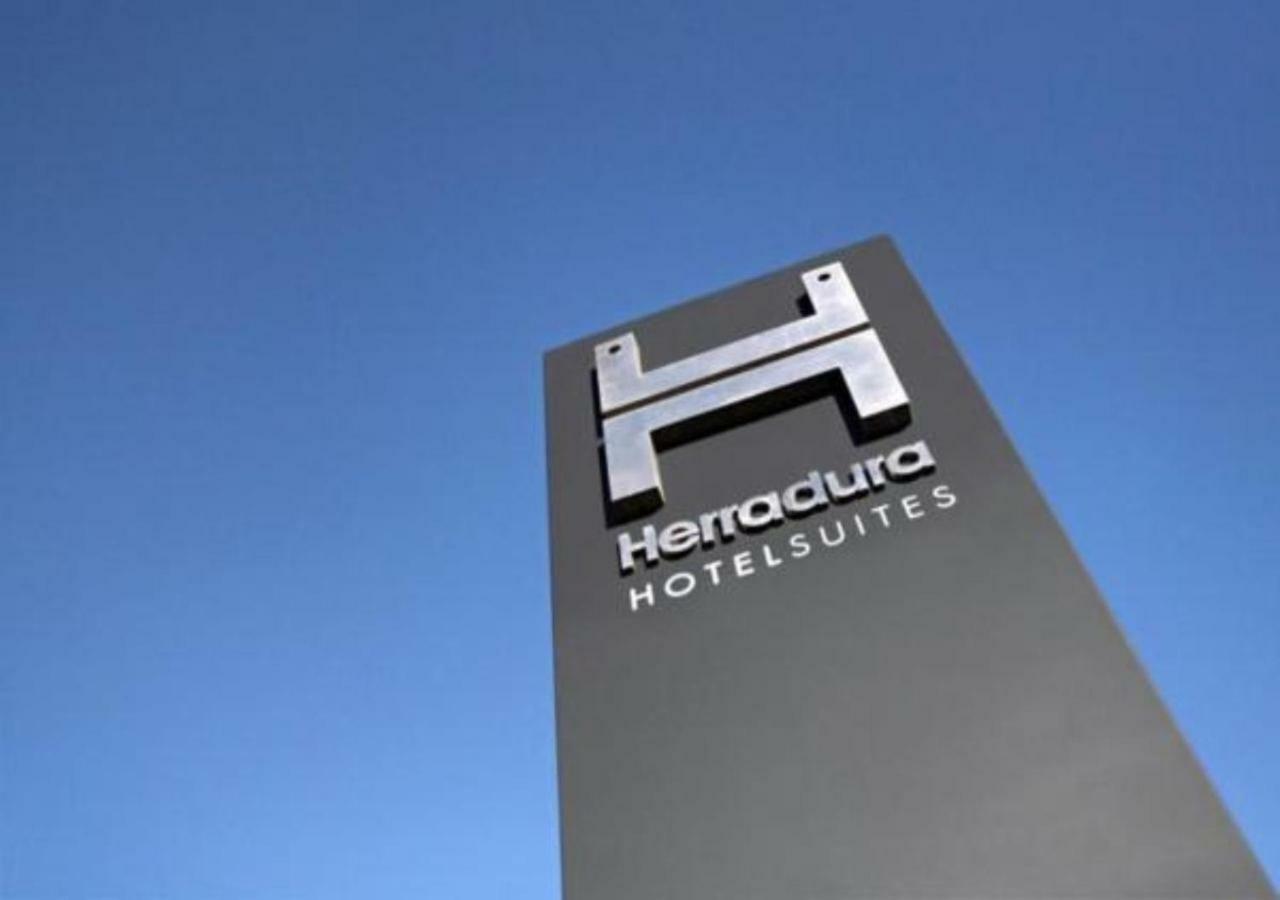 Herradura Hotel Suites Neuquén Exteriör bild